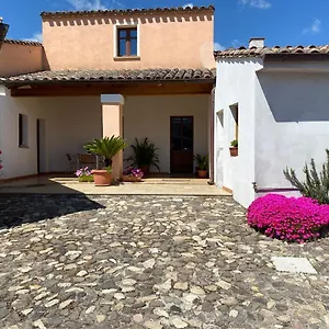Domenico Paulis Bed & Breakfast Tuili
